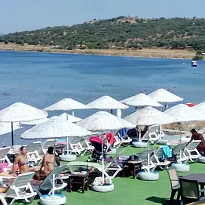 Cunda Beyaz Balina Hotel Ayvalı